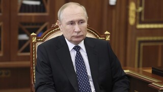 Putin nariadil, aby bolo na fronte vyhlásené prímerie. Trvať má počas pravoslávnych Vianoc