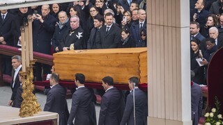 Svet sa rozlúčil s Benediktom XVI., na pohrebe sa zúčastnili aj Slováci