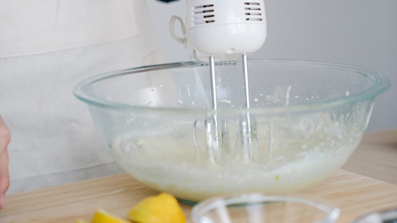 Dokonalý sneh z bielkov: Vďaka týmto trikom sa vám ho podarí vždy vyšľahať a neklesne