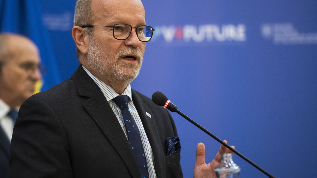 Káčer víta deklaráciu o spolupráci EÚ a NATO. Členstvo v týchto inštitúciách je pre Slovensko životne dôležité