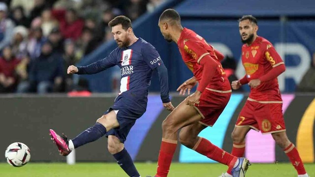 Paris Saint-Germain porazil hráčov Angers 2:0, Messi oslávil návrat gólom