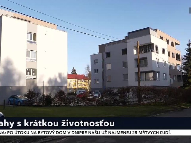 Hasiči zasahovali v Trenčíne. Osoba v byte nereagovala na zvonenie ani búchanie