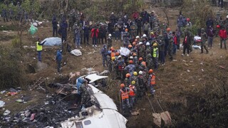 Pravdepodobnosť, že niekto prežil nehodu lietadla v Nepále, je podľa polície nízka