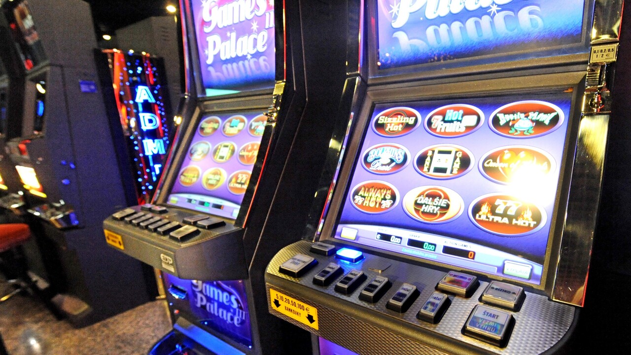 ROZHOVOR: Hazard na pár klikov. Psychológ popísal znaky gamblera