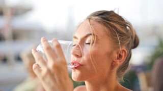 Varovné príznaky, keď nepijete dostatok vody: Aj takto dáva telo najavo dehydratáciu