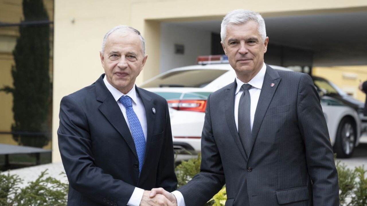 Rusko sa pripravuje na dlhú vojnu na Ukrajine, zvyšuje výrobu zbraní, uviedol tajomník NATO