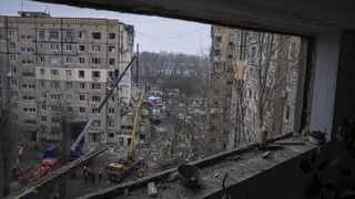 ONLINE: Zelenskyj vyzval na spojencov, aby Kyjevu dodali ďalšie zbrane. Rusi útočili v Doneckej oblasti