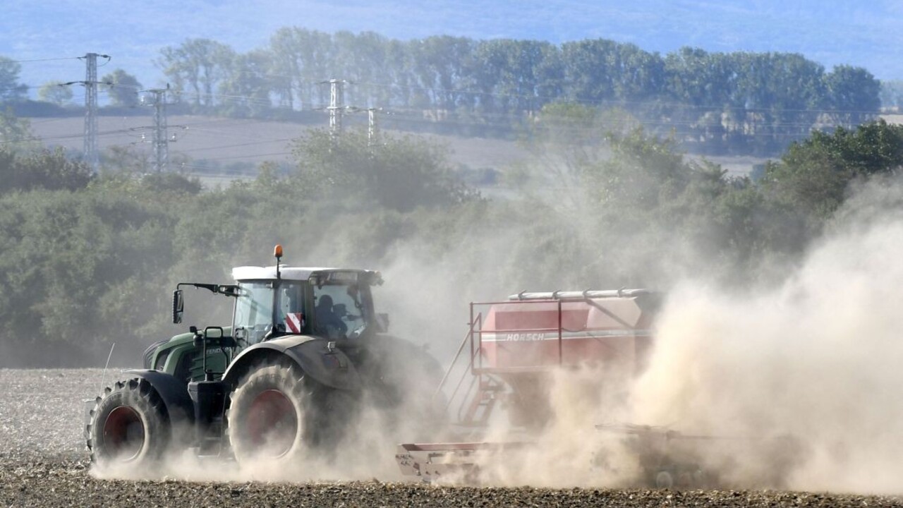 Farmári dostanú o desiatky miliónov eur viac. Pomôžu im rekonštruovať staré budovy, kúpia aj novú techniku