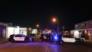 FOTO: Neďaleko Los Angeles došlo k streľbe. Hlásia desať mŕtvych