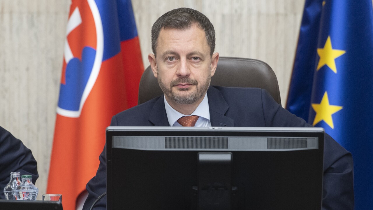 Heger verí, že 90 poslancov dodrží dohodu. Odloženie hlasovania nepovažuje za šťastné