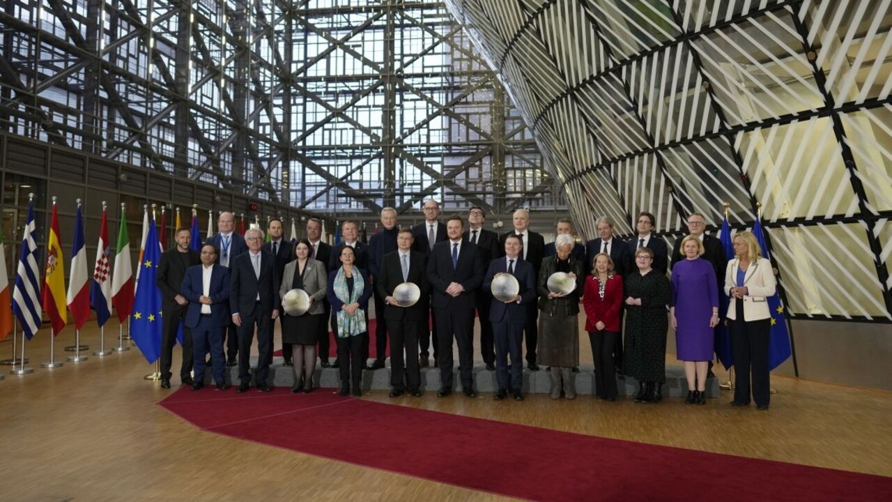 Ministri financií EÚ sa zhodujú: Je potrebné zachovať rozvahu voči opatreniam USA