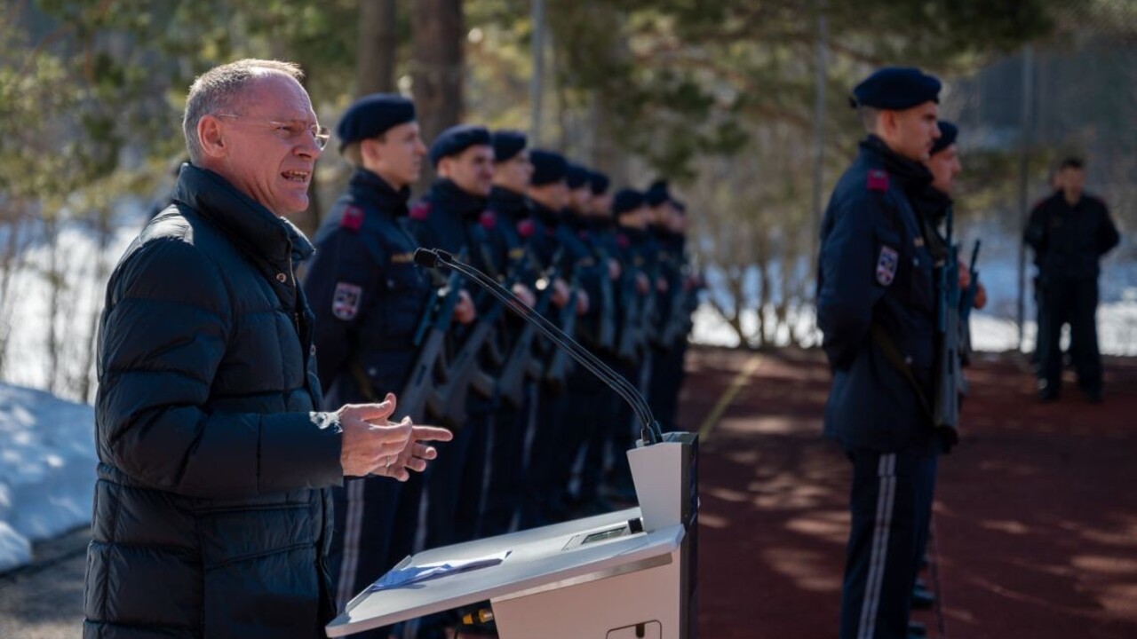 Rakúšania neboli počas holokaustu len obete, ale aj páchatelia, vyhlásil tamojší minister vnútra