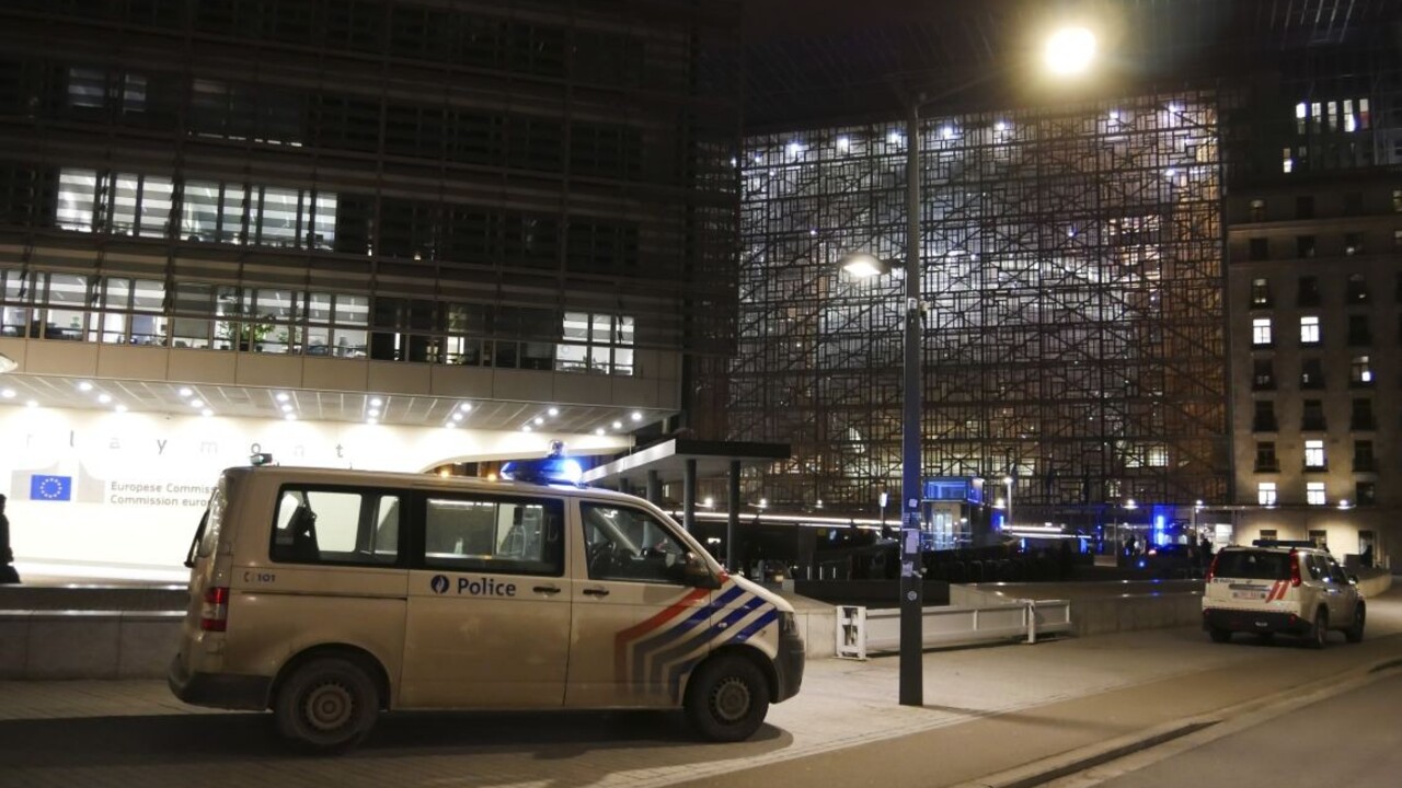 Útočník v bruselskom metre pobodal troch ľudí, polícia podozrivého zadržala