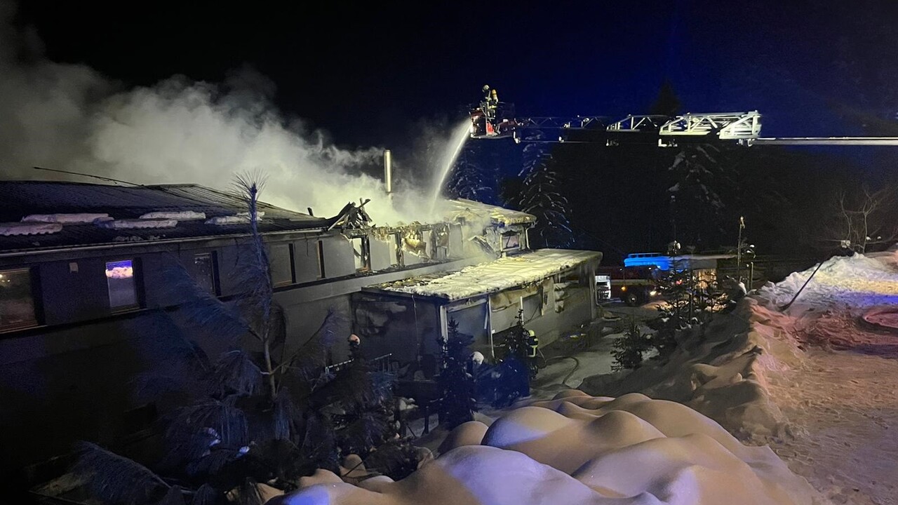 Požiar drevovýroby v Štrbe rieši polícia. Začala v prípade trestné stíhanie