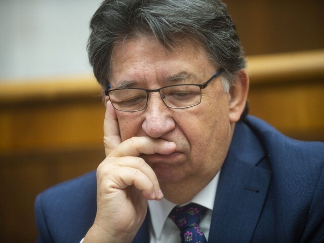 Fico žiada odchod Budaja, apeluje na Čaputovú