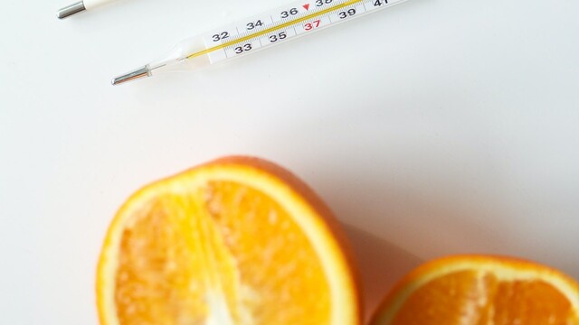 Vysokú teplotu nezrazia len lieky: Na horúčku zaberajú tieto bylinky, čaje a jedlá