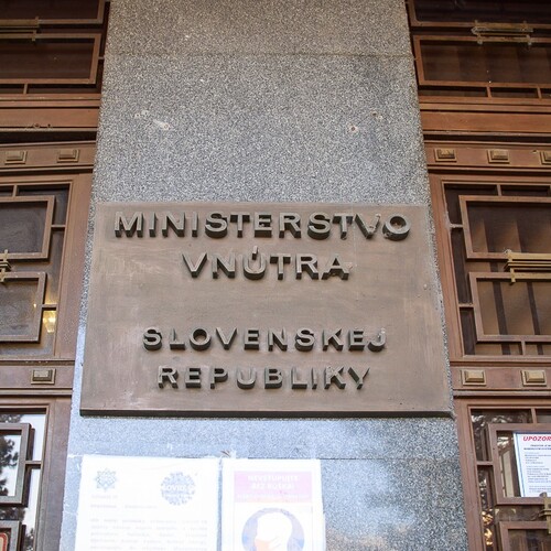 Rezort vnútra upozorňuje na hoax o povolávacích rozkazoch. Svedčí o tom dokument z Nových Zámkov