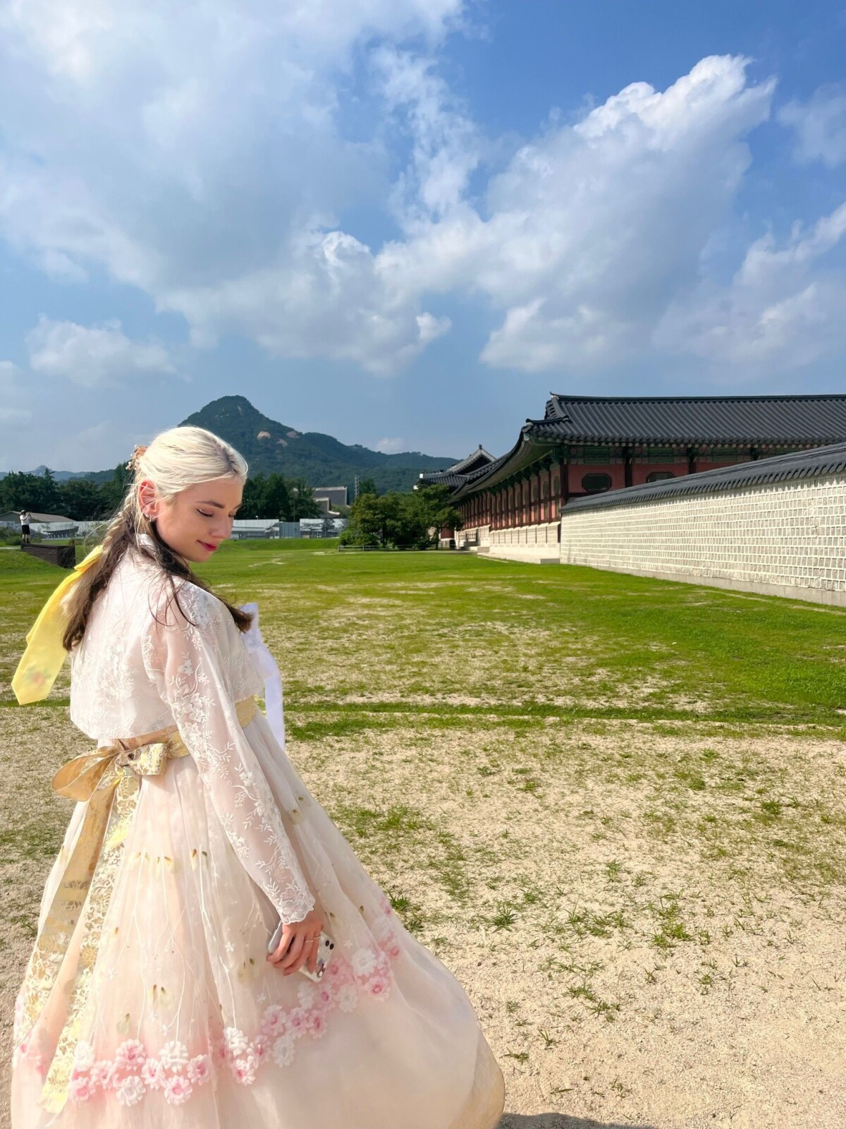 Kristína v kórejskom kroji - hanboku