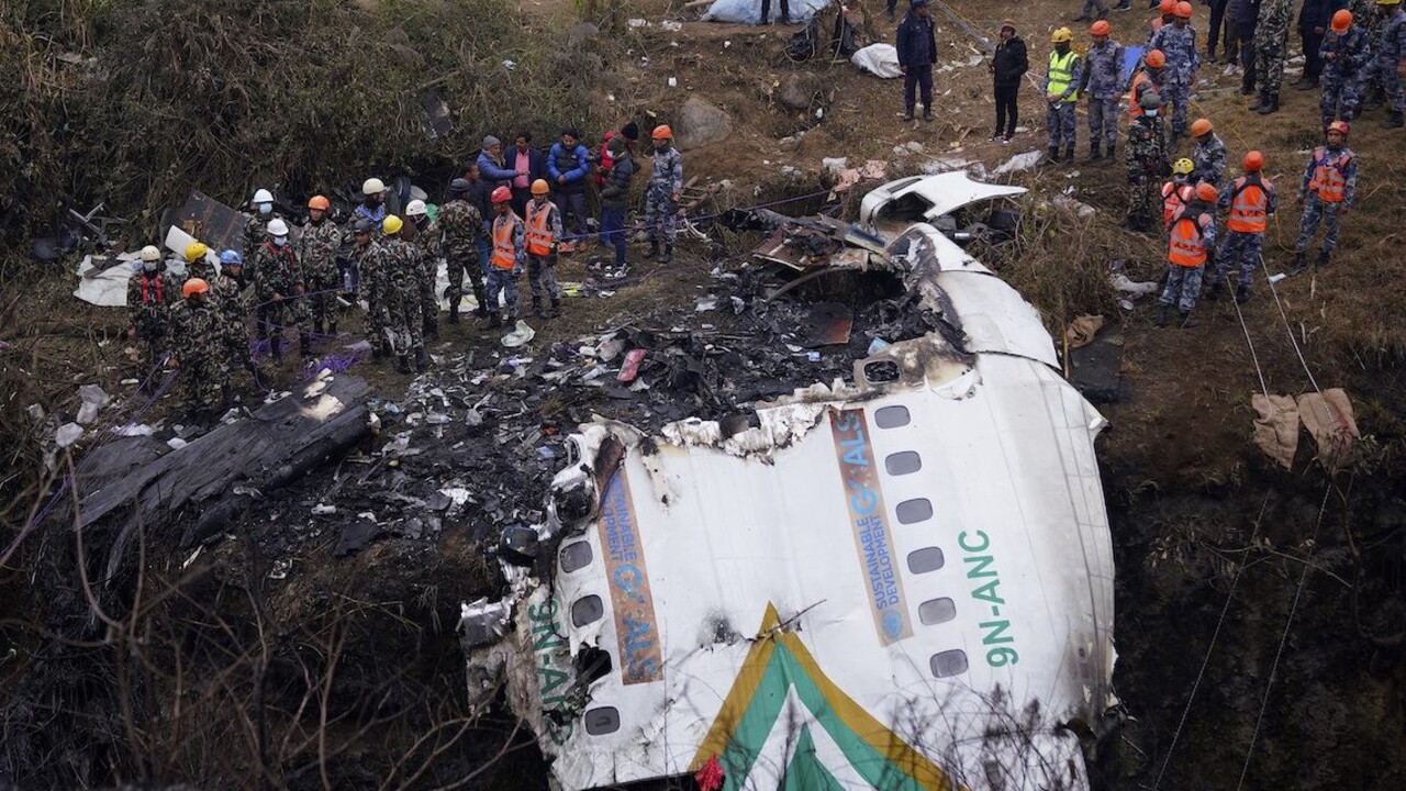 Pád lietadla v Nepále vyšetruje špeciálna komisia. Zistila, čo sa dialo v záverečnej fáze letu