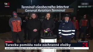 TB E. Hegera, R. Mikulca a P. Mikuláška pre odchodom záchranných zložiek do Turecka