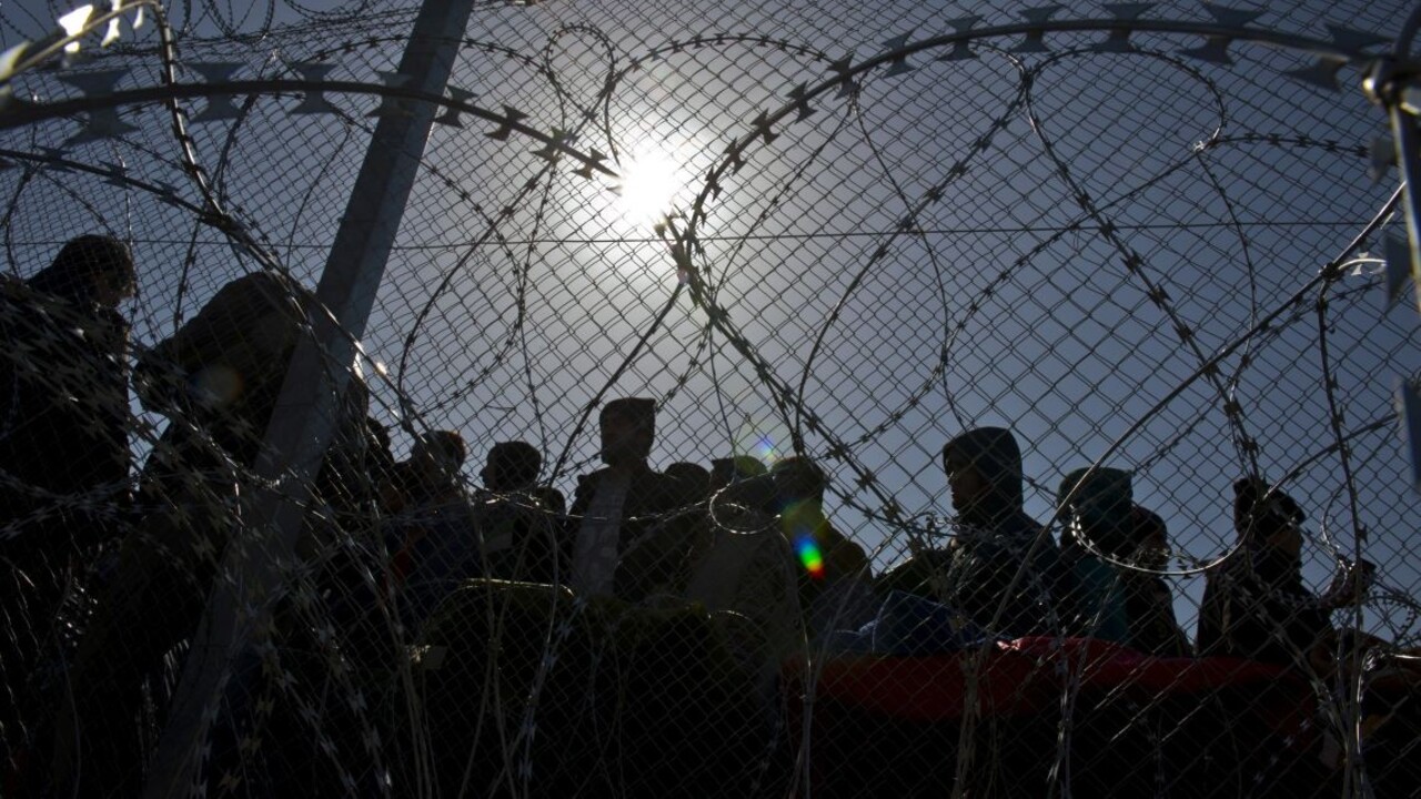 Ilegálni migranti strieľali proti sebe pri maďarsko-srbských hraniciach. Zranilo sa niekoľko osôb