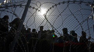 Ilegálni migranti strieľali proti sebe pri maďarsko-srbských hraniciach. Zranilo sa niekoľko osôb