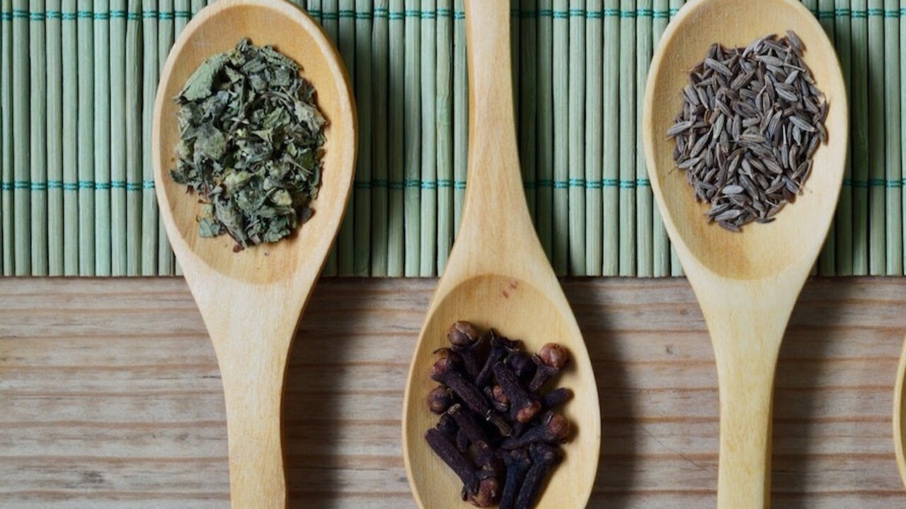 Bylinkami proti nervozite: Trojica prírodných liekov, ktoré uvoľnia napätú psychiku