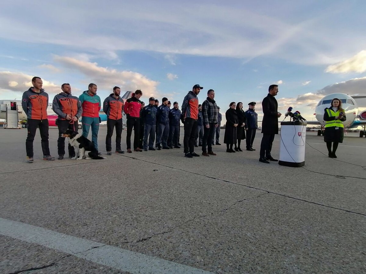 Návrat slovenských záchranárov z Turecka