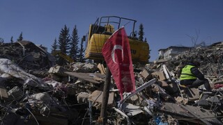 Top udalosti týždňa: Zelenskyj požiadal o migy, zemetrasenie zabíjalo, neznámy objekt nad USA, obedy zadarmo sú späť