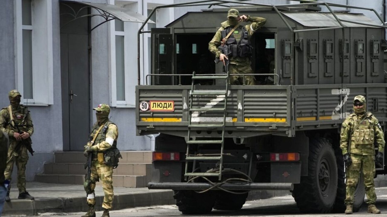Rusko tvrdí, že posunulo front na Ukrajine o dva kilometre. Tvrdé boje sa naďalej zvádzajú v Doneckej oblasti