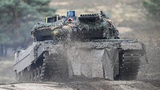 Dodávky tankov na Ukrajinu sa komplikujú. Problémom je nedostatok náhradných dielov, vyhlásilo Poľsko