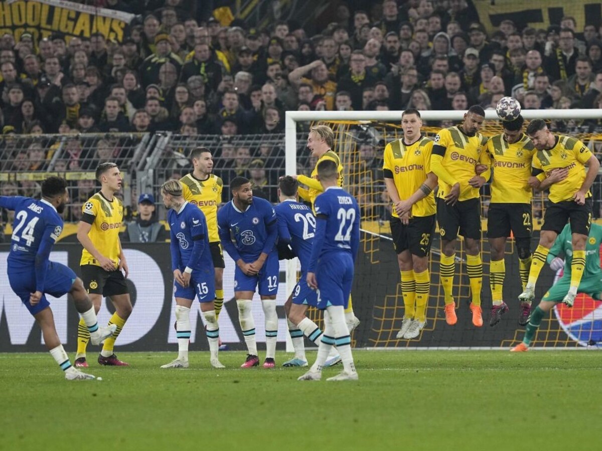 Liga majstrov: Adeyemi zariadil triumf Dortmundu nad Chelsea, Benfica vynulovala Bruggy