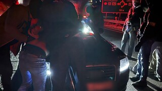 Dráma na Kysuciach: Polícia zastavila unikajúceho vodiča až po streľbe do kolies auta