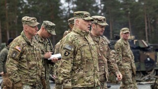 Prvá skupina ukrajinských vojakov absolvovala výcvik u Američanov
