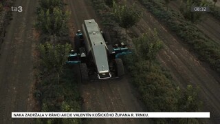 Robotický postrekovač autonómne a šetrne postrekuje herbicídy v ovocných sadoch