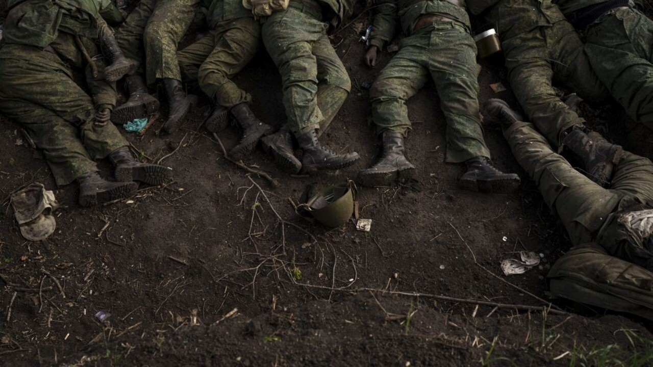 Kremeľ neplatil žold dobrovoľným bojovníkom na Ukrajine. Ich nedôvera silnie, tvrdí ISW