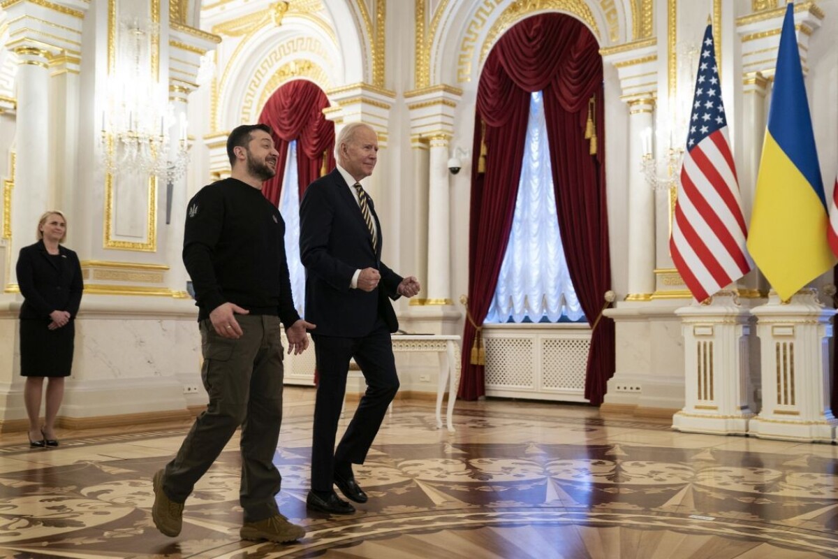 Joe Biden a Volodymyr Zelenskyj