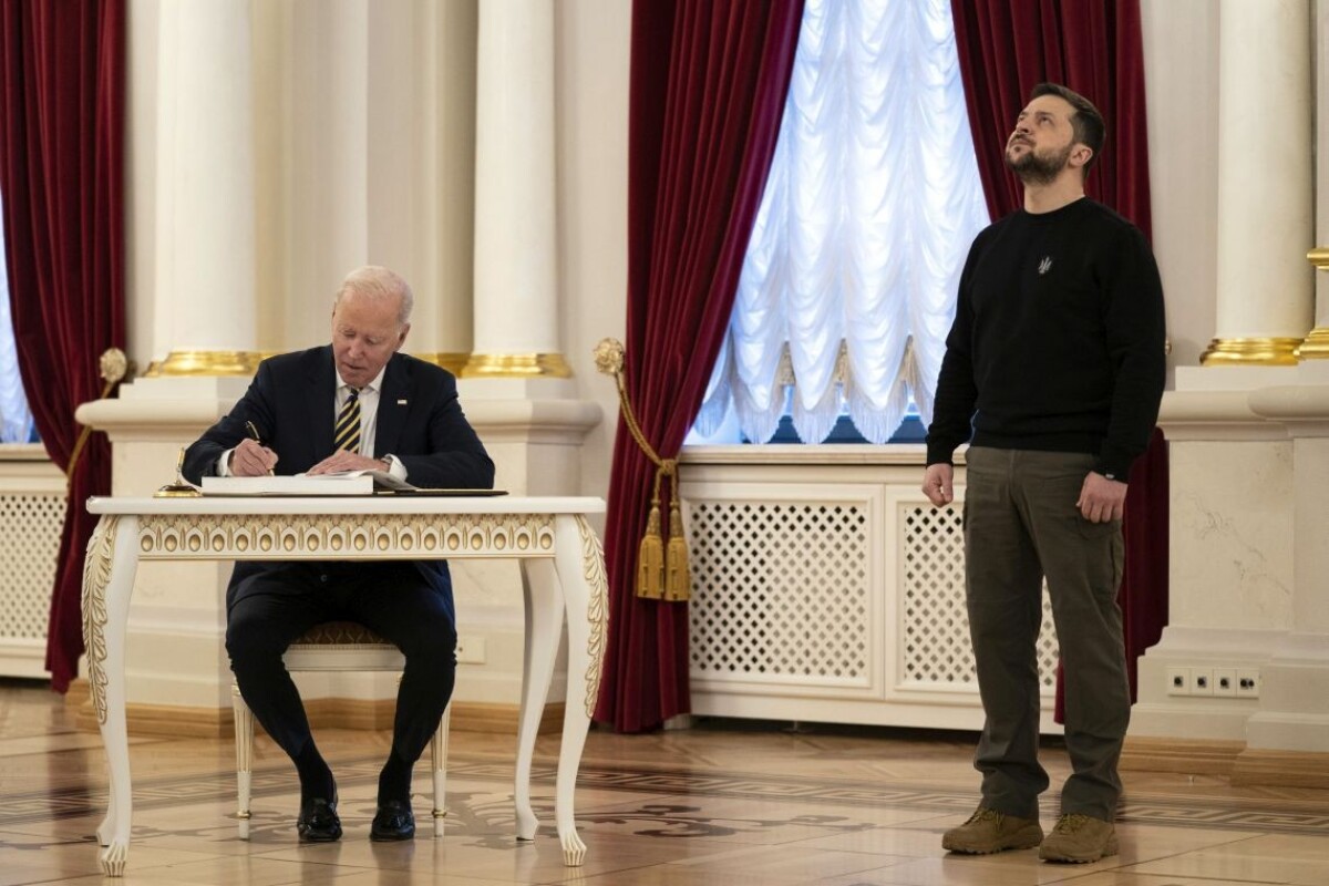 Joe Biden a Volodymyr Zelenskyj