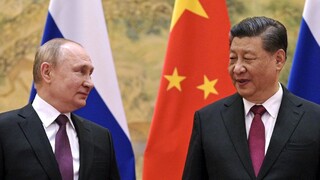 Peking kritizuje USA za tvrdenie, že Čína chce vyzbrojiť Rusko. Označil ho za nepravdivé