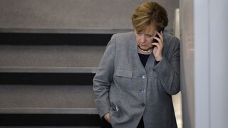 Merkelová naletela dvojici Rusov. Vydávali sa za Porošenka, bývalého prezidenta Ukrajiny