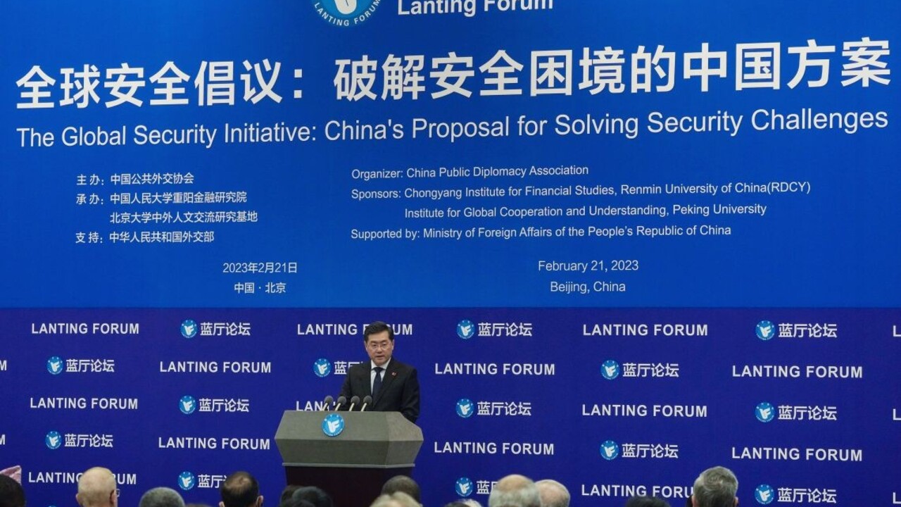 Konflikt na Ukrajine sa vymyká spod kontroly, uviedol Peking. Vyzval krajiny, aby neprilievali olej do ohňa