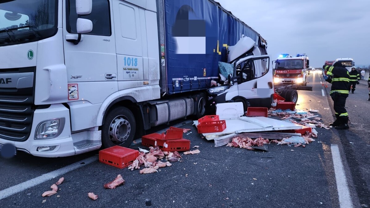 Nehoda na diaľnici D1 za Piešťanmi
