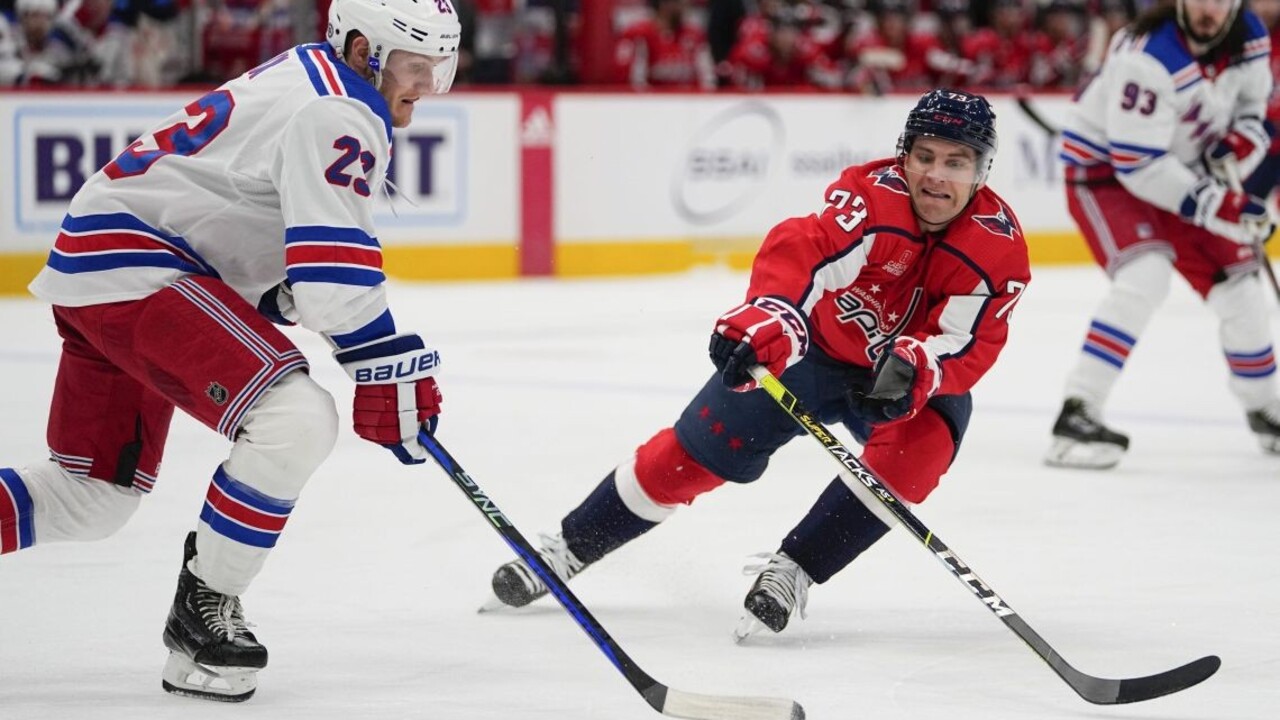 NHL: Fehérváry prispel asistenciou k víťazstvu Washingtonu nad Rangers. Halák vystriedal Šesťorkina