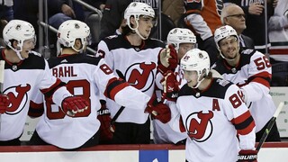 NHL: Tatar aj Fehérváry si pripísali asistencie, brankár Bostonu skóroval