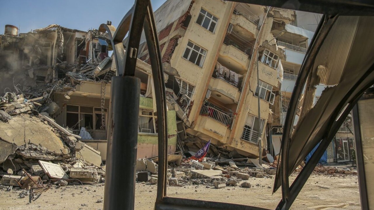 V Sýrii pristáli prvé lietadlá s humanitárnou pomocou od EÚ. Zásoby pomôžu obetiam zemetrasenia