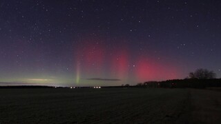 Očakávaná polárna žiara Slovákov sklamala. Šanca na jej výskyt z utorka na stredu je malá