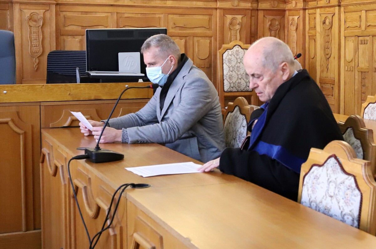 Na snímke sprava obhajca Ján Čarnogurský a obvinený Bohuš Garbár na Špecializovanom trestnom súde v Banskej Bystrici.