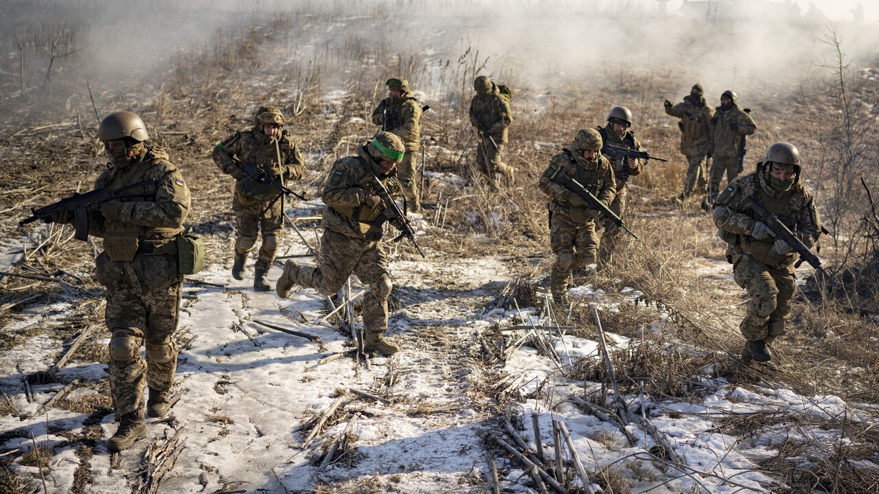 Rusko tvrdí, že je ochotné rokovať s Ukrajinou. Musí však akceptovať anexiu získaných území