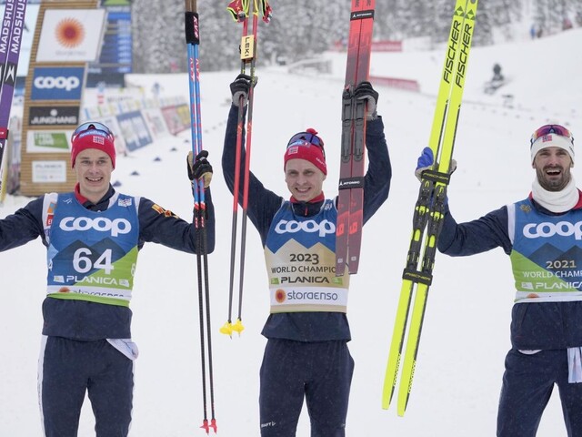 Majstrovstvá sveta: Krüger získal druhé zlato, po skiatlone vyhral aj 15 km voľne