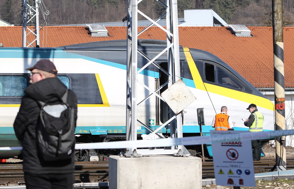 Vykoľajený vlak v Žiline